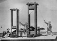 /album/galeria-de-fotos%3a-a-revolu%c3%a7%c3%a3o-francesa/guilhotina-jpg/
